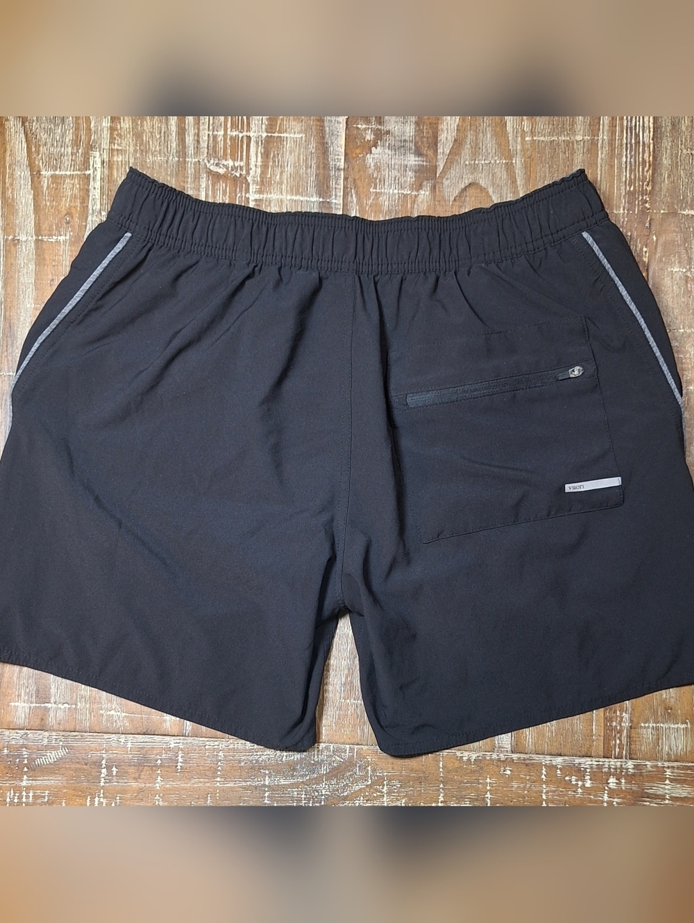 Vuori Mens Athletic Shorts Black Lined Missing Size Label Measurements For Large